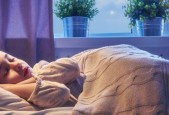 解决睡觉打呼噜问题的方法（如何有效减轻睡眠呼噜）