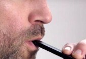 电子烟的危害（揭开电子烟对身体健康的影响）