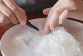 燕窝的最佳泡发方法（一步步教你如何泡发燕窝）