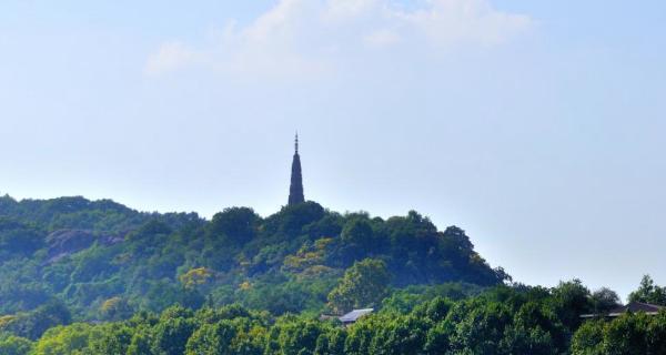 探寻杭州的十大有名好玩之地（杭州旅游景点大揭秘）  第1张