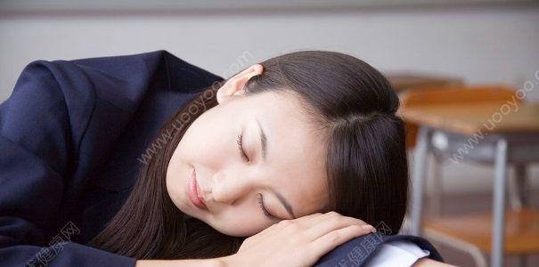 午睡的益处（让我们一起探讨午睡对身体和工作的积极影响吧）  第1张