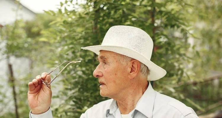 老花眼的症状有哪些？如何识别老花眼的早期迹象？  第1张