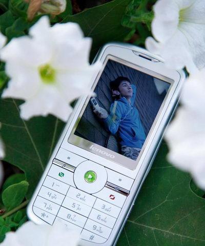 联想笔记本手机连接接口在哪里？如何正确插入？  第1张