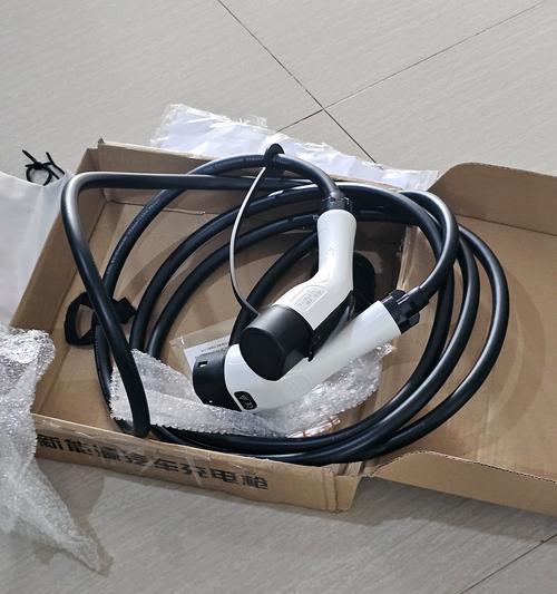 超大无线充电器电板多少伏？充电效率如何？  第2张