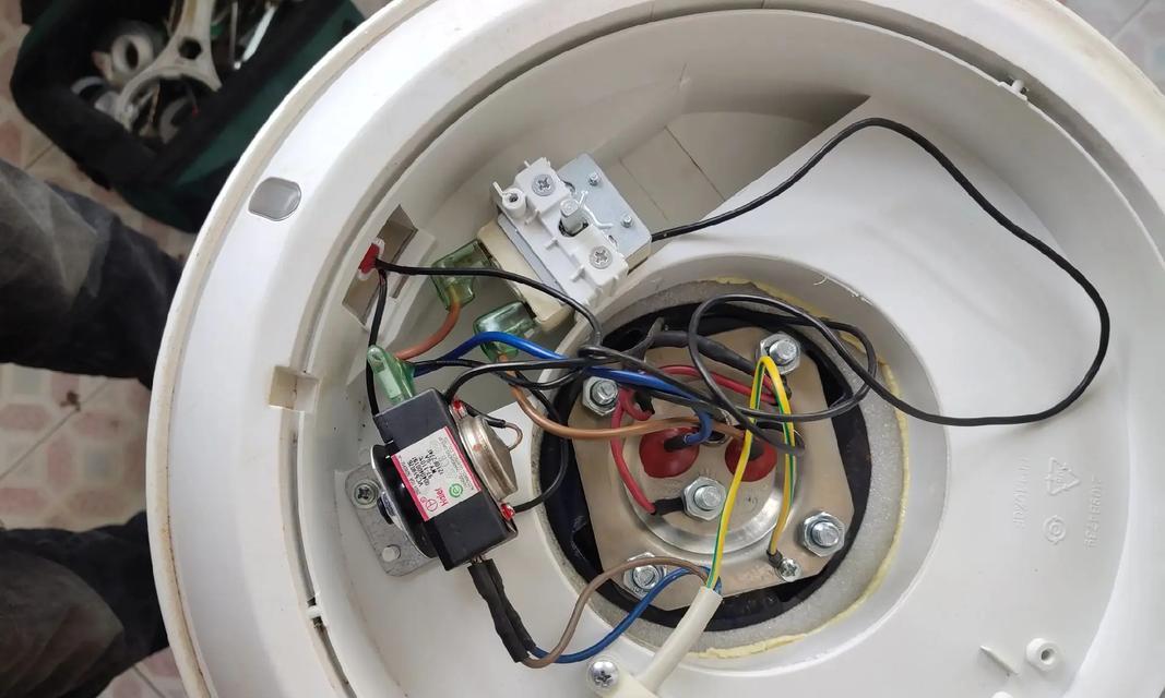 清洗成品房热水器需要哪些工具？  第2张