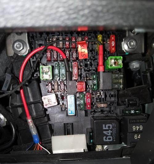 迈腾后排220v电源无电的原因是什么？  第2张