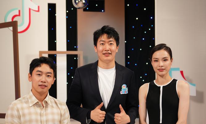 管泽元在英雄联盟中擅长哪些英雄？他的玩法有何特点？  第3张