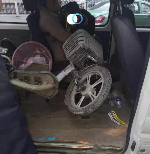 电瓶车装到面包车的方法是什么？需要哪些工具？  第3张