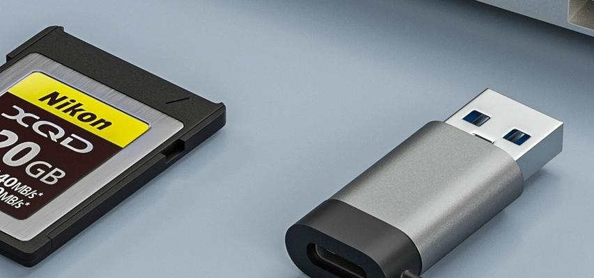 富士x100v如何取出读卡器？读卡器取出时的注意事项是什么？  第1张