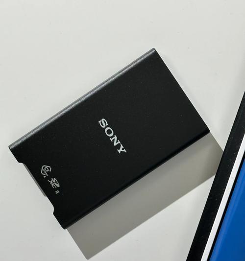 富士x100v如何取出读卡器？读卡器取出时的注意事项是什么？  第2张