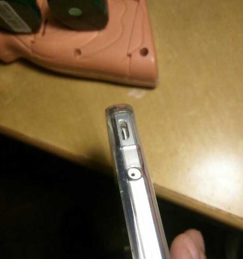 数据线充电口变形能修复吗？如何安全修理？  第1张