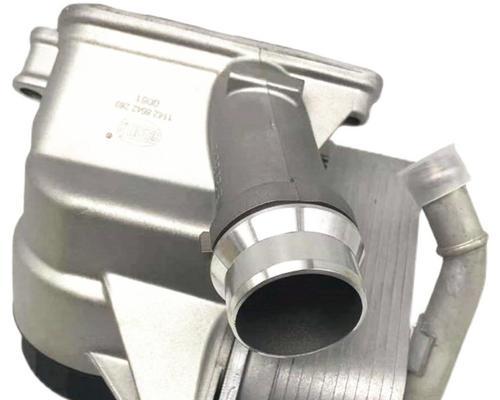 宝马5系g38机油散热器更换步骤是什么？需要哪些工具？  第1张