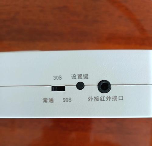 电视后插座应该插什么？安全使用建议有哪些？  第1张